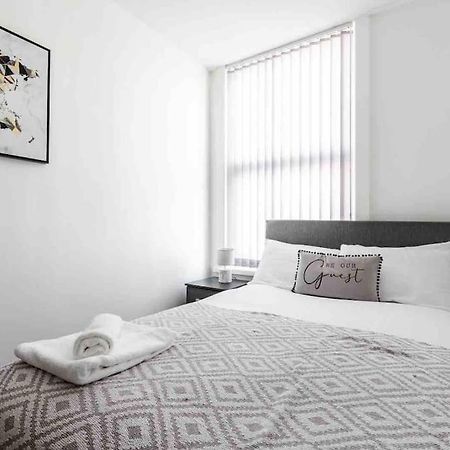 Perfect Five Bed House Minutes From Anfield Stadium Liverpool Exterior foto
